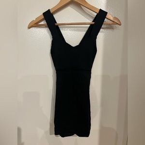 Lululemon black workout top size 4